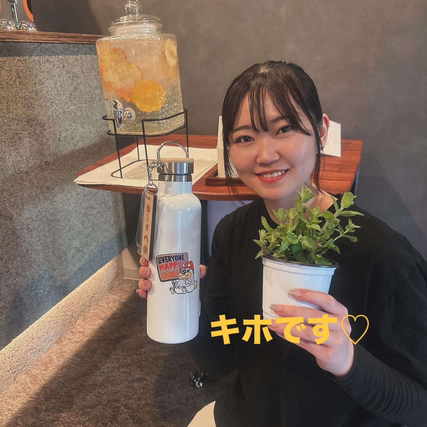 SAUNA煌オリジナルボトル購入で、デトックスウォーターを浴